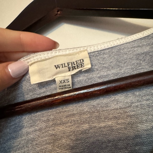 aritzia tshirt dress - Picture 2 of 3